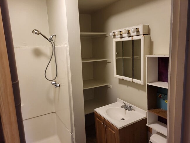 Building Photo - 210 N Elden St