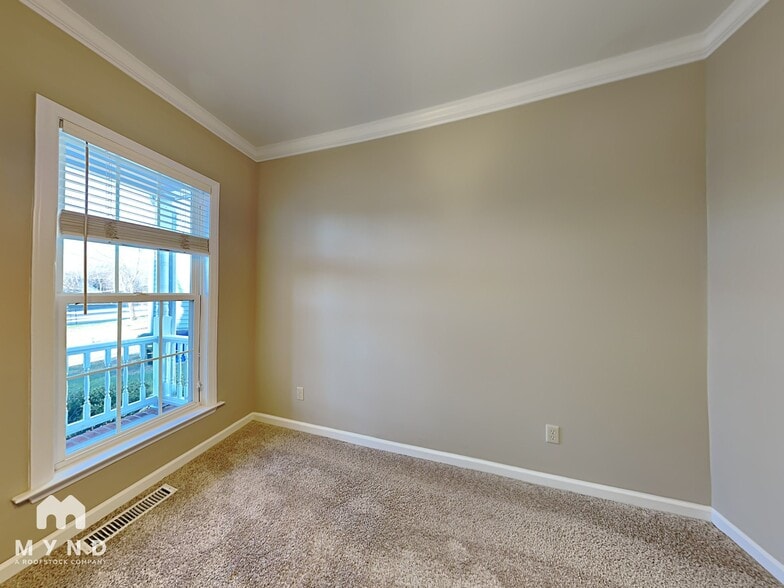 Building Photo - 2509 Kentford Ct