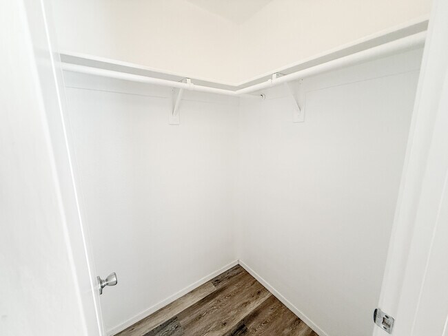 Building Photo - 9586 E 38th Pl