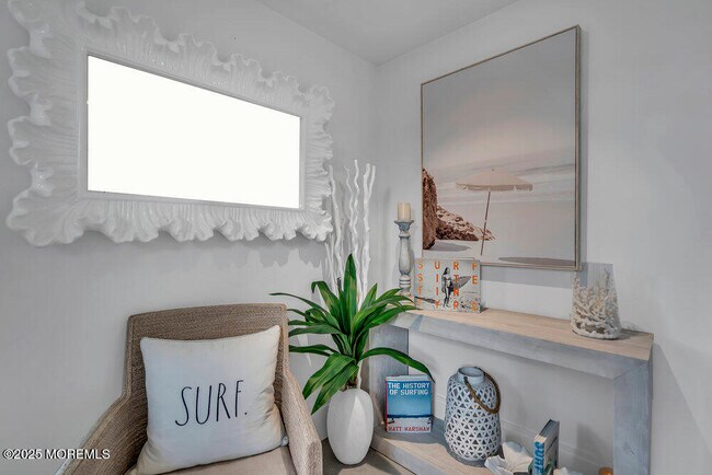 Building Photo - 985 Ocean Ave