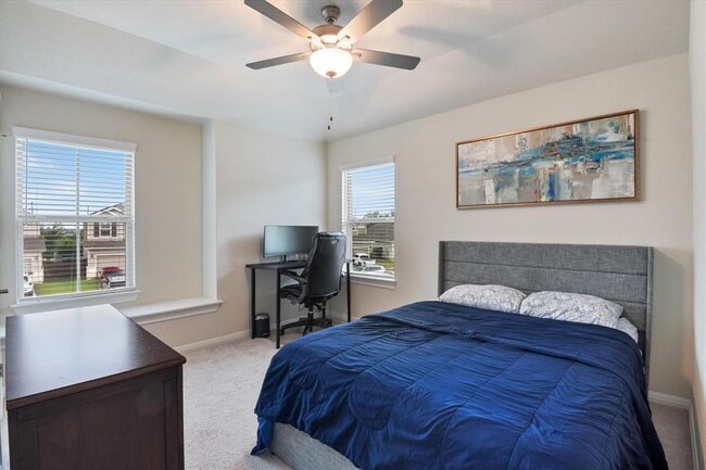 Building Photo - 210 Zuma Dr