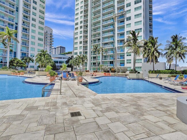 Building Photo - 244 Biscayne Blvd