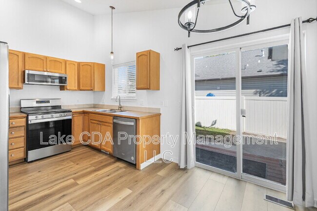 Building Photo - 5147 W Palmwood