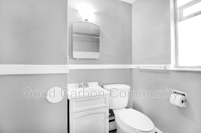 Building Photo - 309 Beattie Ave