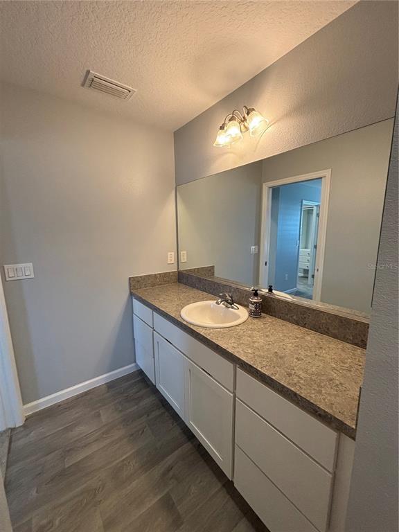 Building Photo - 3319 Rohan Rd