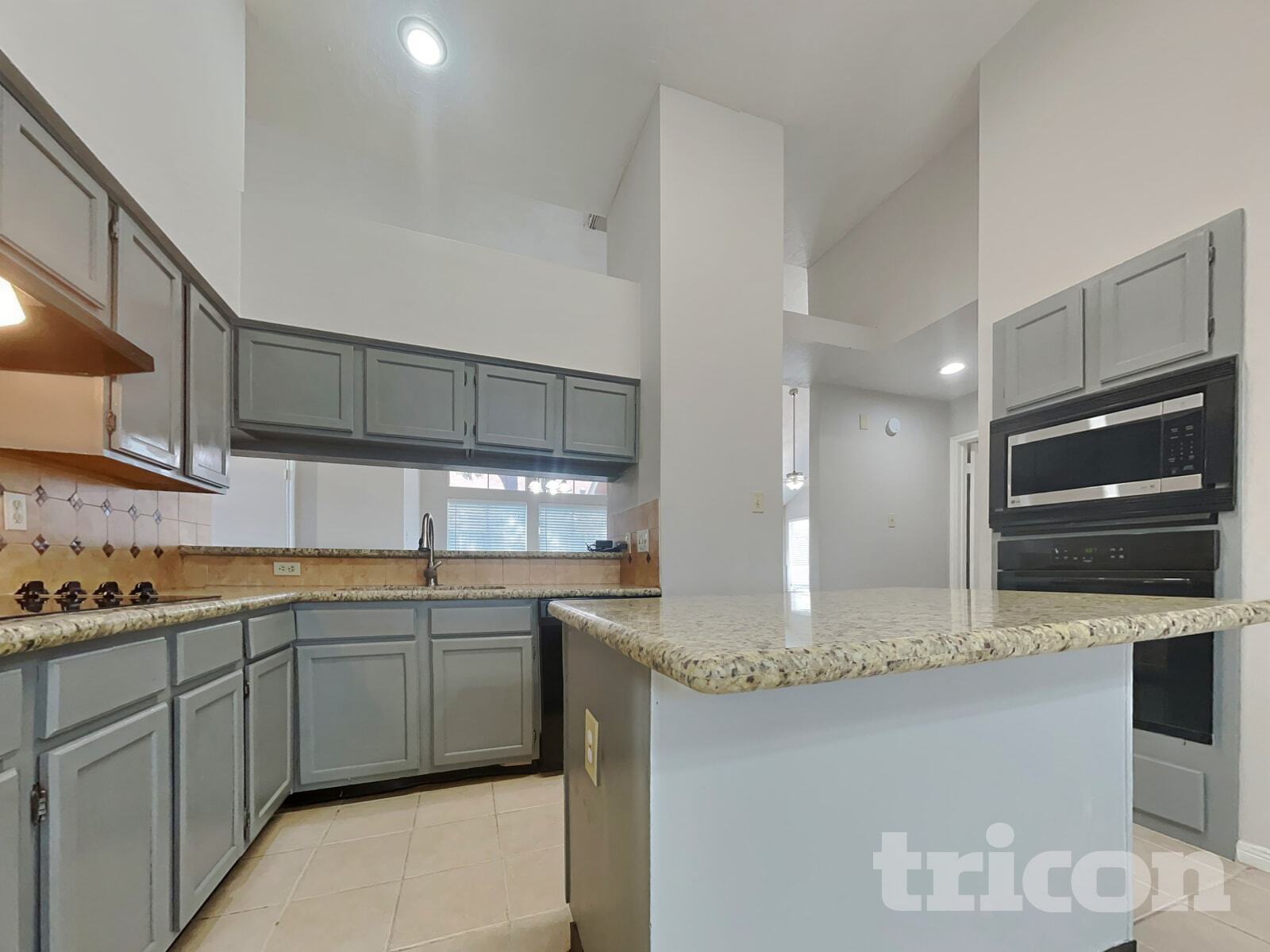 Building Photo - 8559 Spring Green Dr
