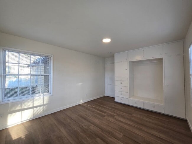 Building Photo - Bright & Remodeled Single-Family Home with Detached Garage