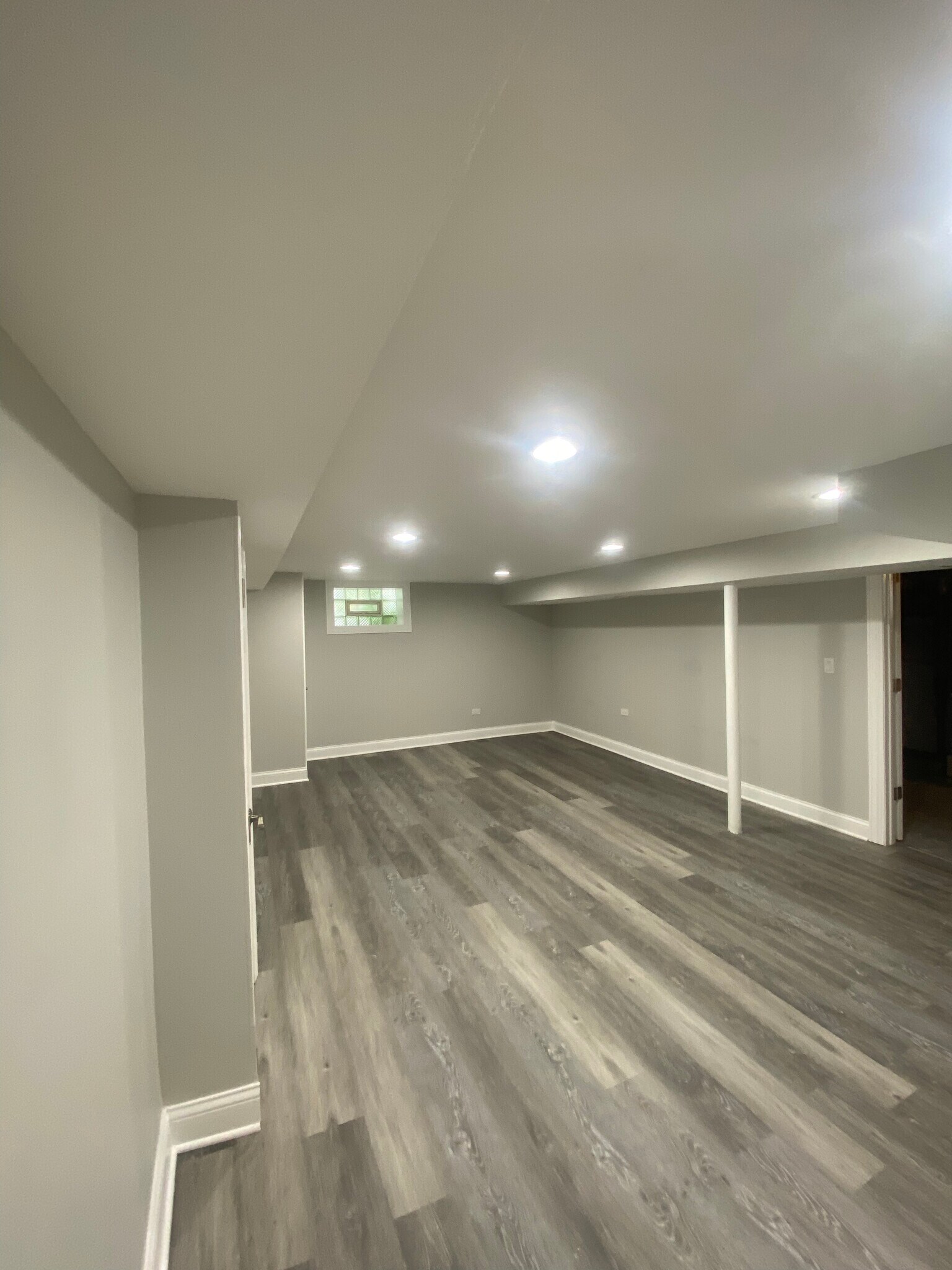 Building Photo - 735 Hull Ave