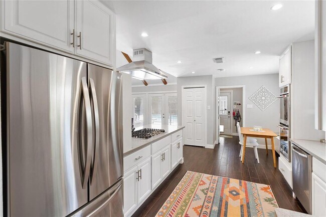 Building Photo - 5747 Rutherglenn Dr