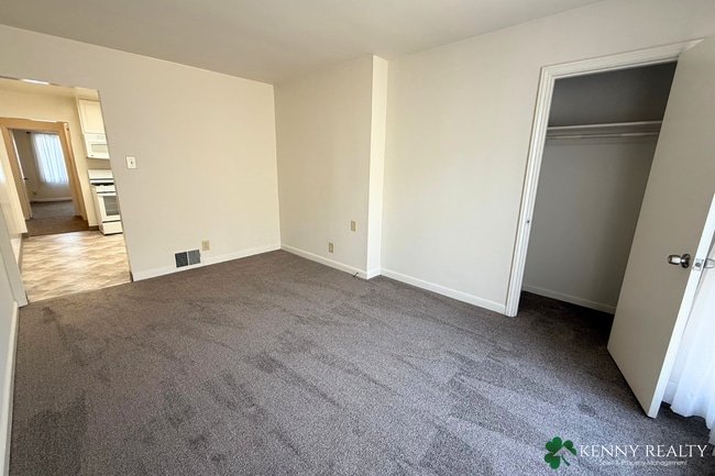 Building Photo - Bright and Updated 1 Bedroom Home with Pri...