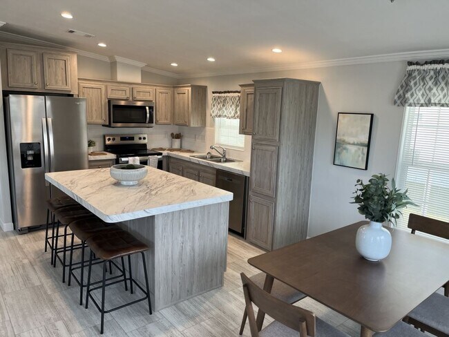 Building Photo - 343 Talbot St