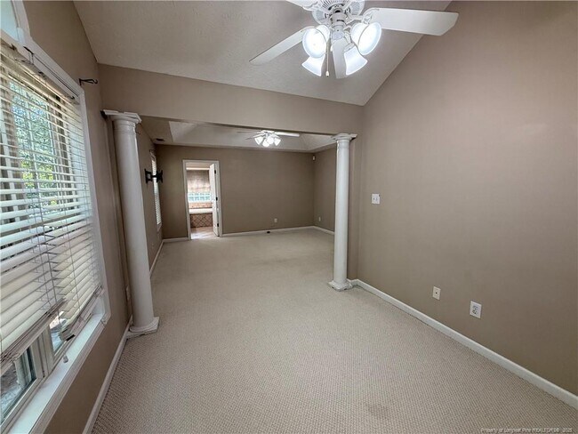 Building Photo - 89 Harborview Dr