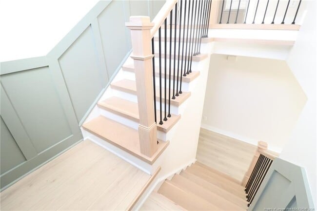 Building Photo - 240 Trayesan Dr