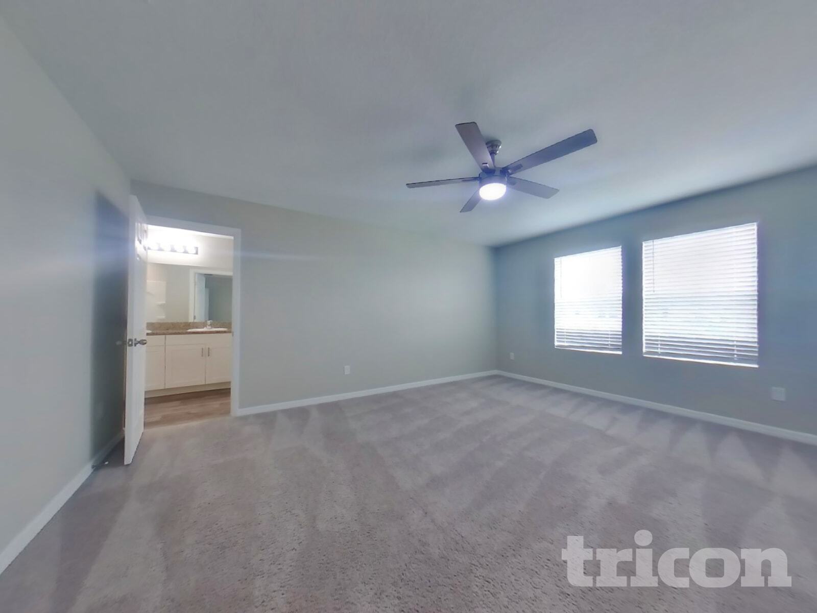Building Photo - 12930 Oak Hill Way