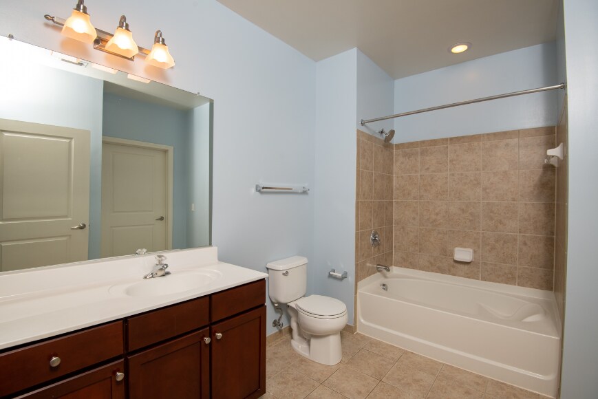 Building Photo - 1391 Pennsylvania Ave SE