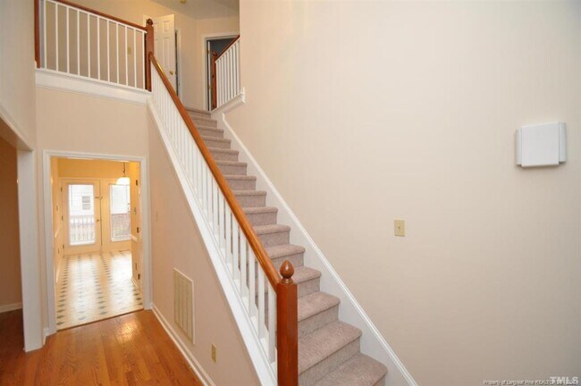 Building Photo - 101 Bell Vista Dr