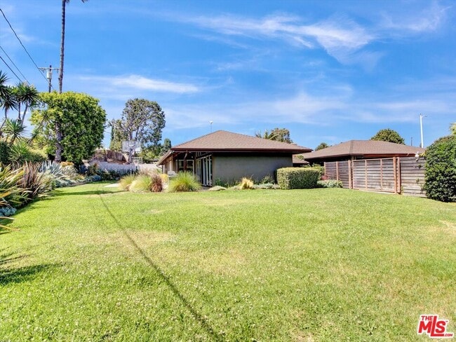 Building Photo - 6763 Radlock Ave
