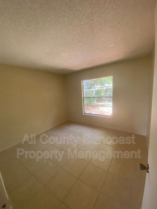Building Photo - 2636 Orangewood Ct