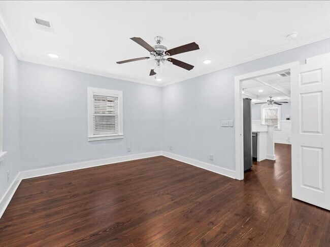 Building Photo - 2 Bedroom, 2 Bath Home with ADU Downtown Charleston!