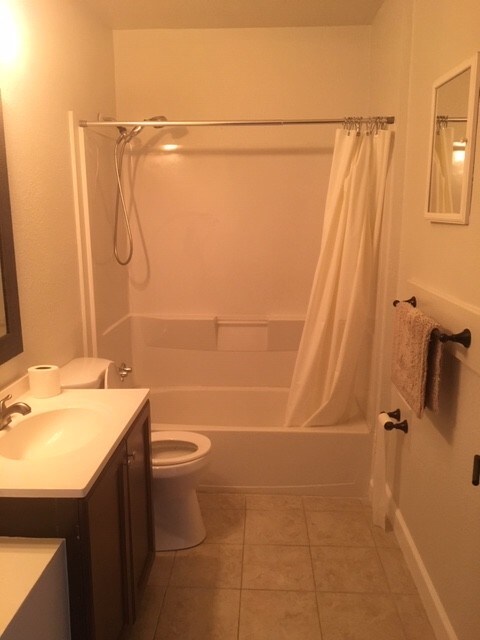 Building Photo - 126 Highland St