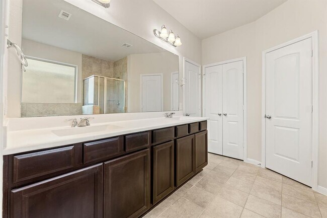 Building Photo - 21318 Cypress River Oak Dr