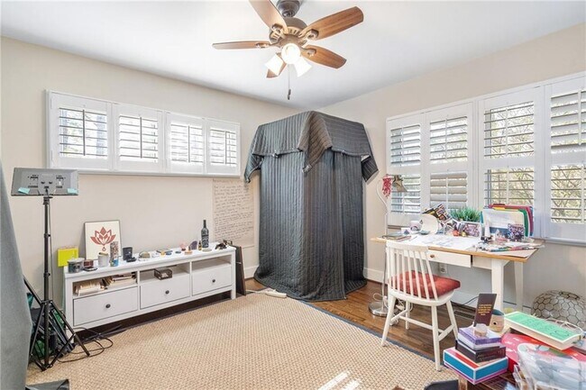 Building Photo - 2026 Harwinor Rd SE