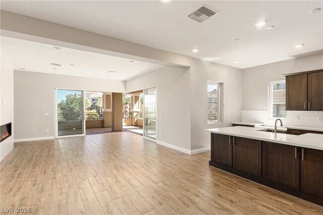 Building Photo - 132 Los Cabos Dr