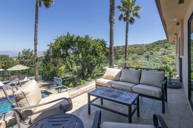 Building Photo - 3630 Gleneagles Dr