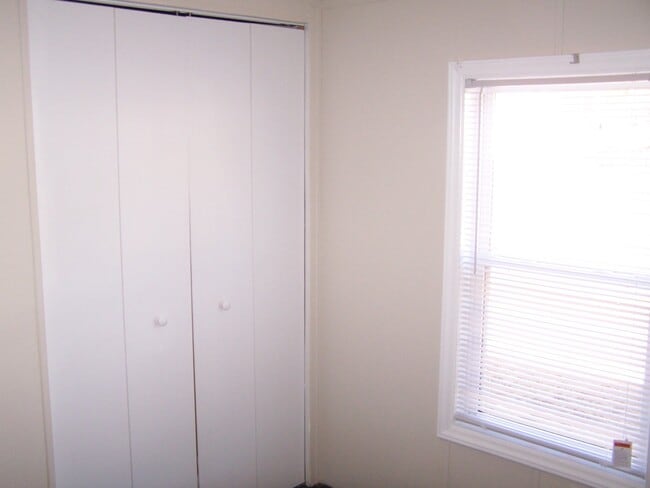 Building Photo - 143 Jordyn Layne Dr