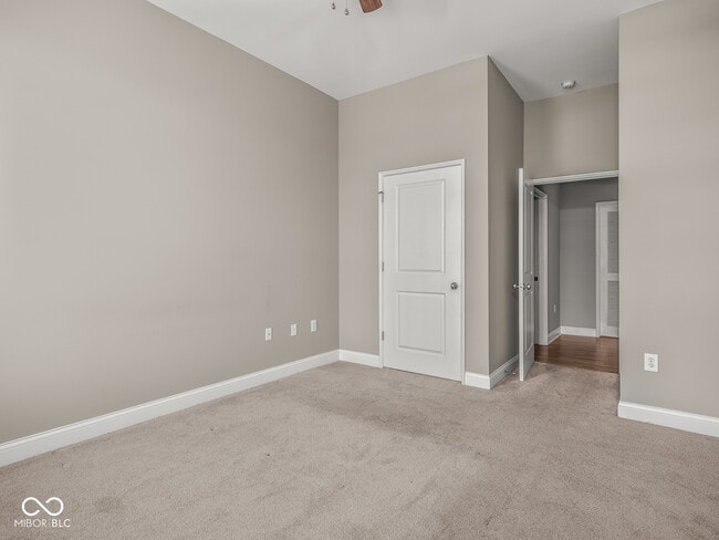 Building Photo - 450 E Ohio St