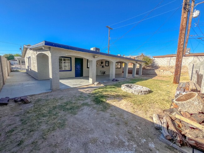 Building Photo - Charming, Renovated Single-Story Home – No...