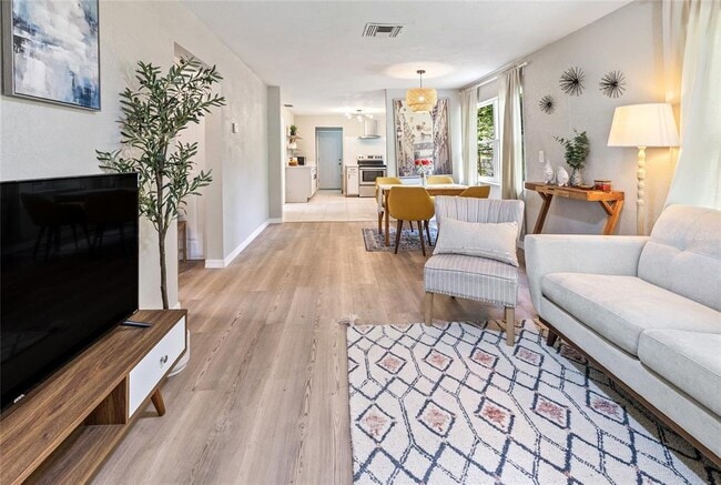 Building Photo - 3607 E 24th Ave