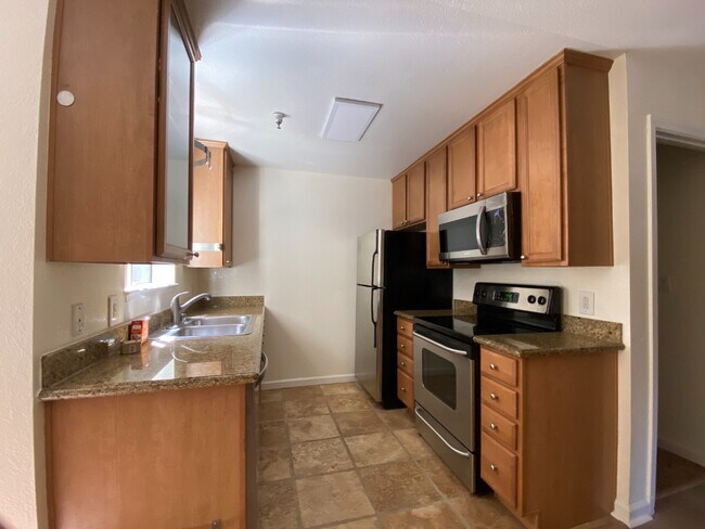 Building Photo - Spacious 1-Bedroom Condo in Prime Sunnyvale Location