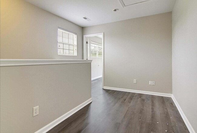 Building Photo - 1861 Cornsilk Dr