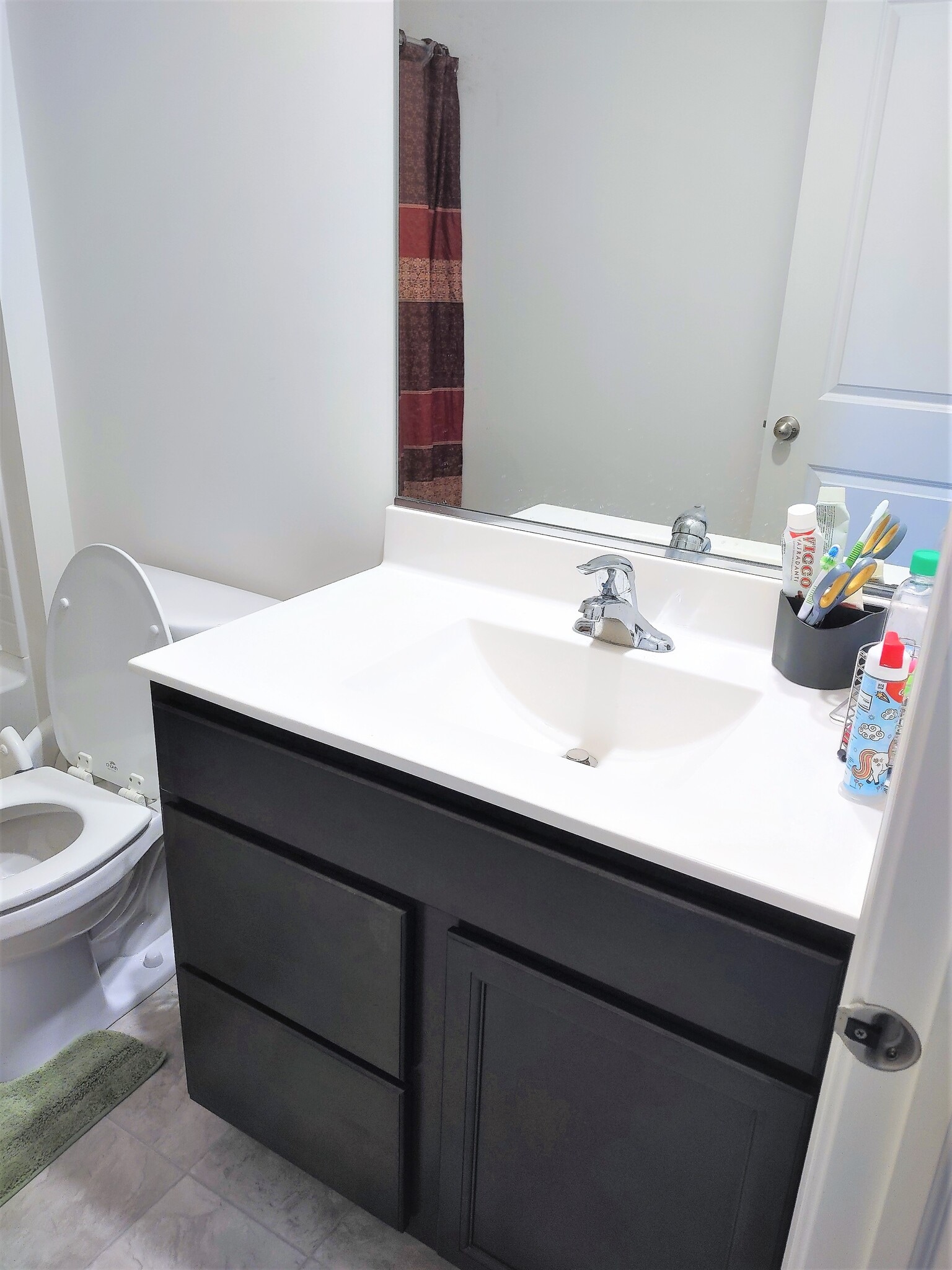 Guest Bathroom - 1925 Turtle Creek Ct