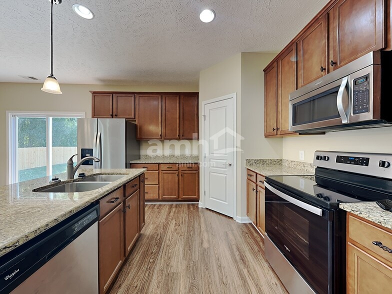 Building Photo - 1287 Wentworth Dr