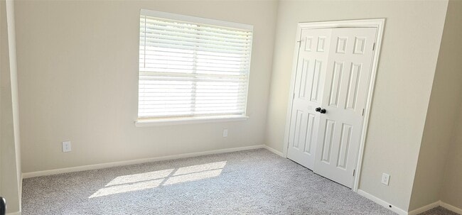 Building Photo - 930 Caswell Ct