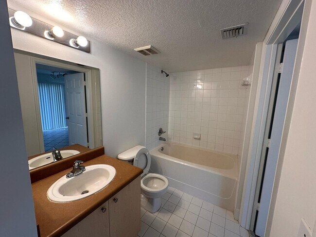 Building Photo - 4171 San Marino Blvd