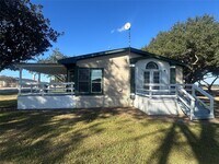 Building Photo - 536 Sabine St