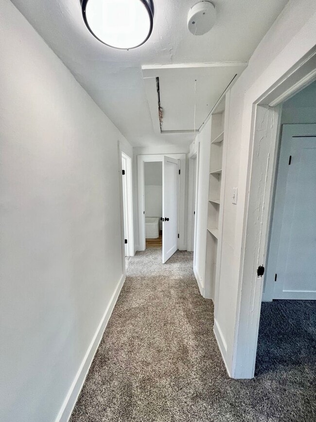 Building Photo - 4 Bedroom House in New Haven