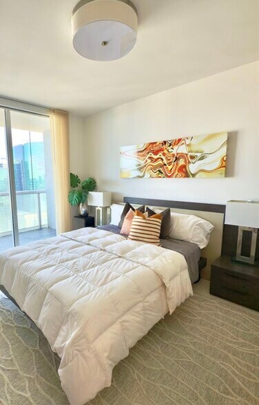 Building Photo - 50 Biscayne Blvd