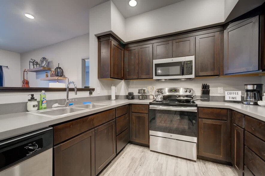 Building Photo - 2210 Remington Way