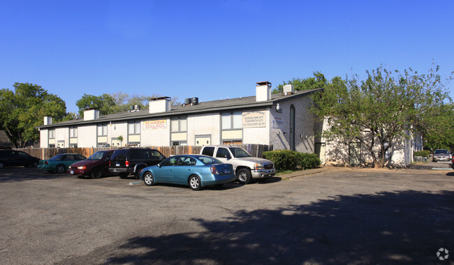 Primary Photo - Serena Park Apartments