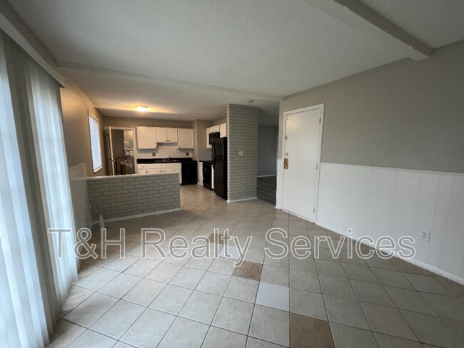 Building Photo - 9466 Burrwood Cir