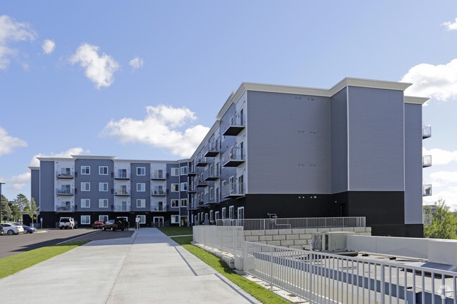 Welcome to the District Flats - District Flats at Miller Hill