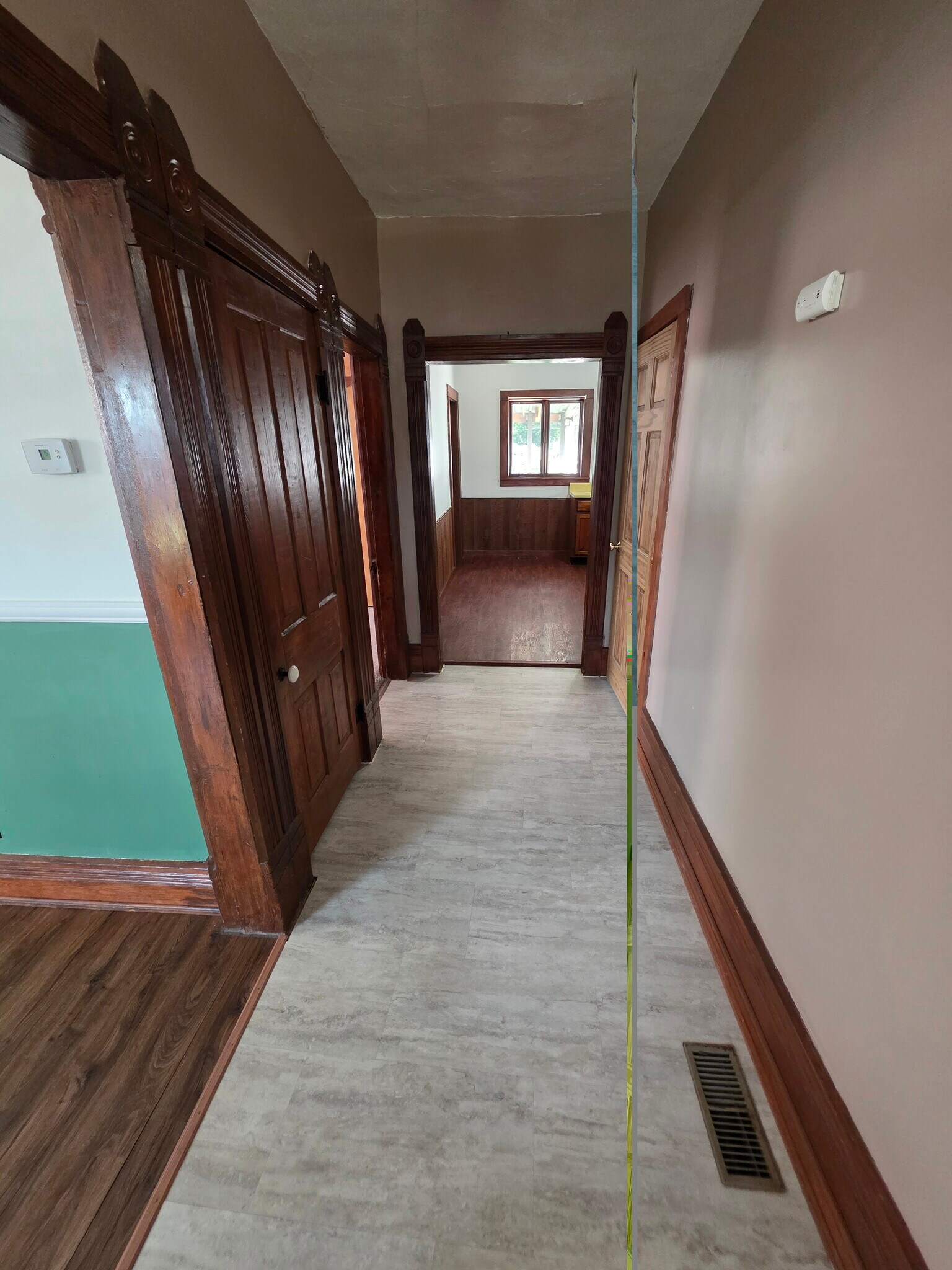 Bottom Unit Entry - 122 W Broadway St
