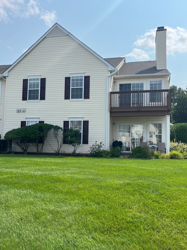 Building Photo - 28 Wagon Wheel Rd