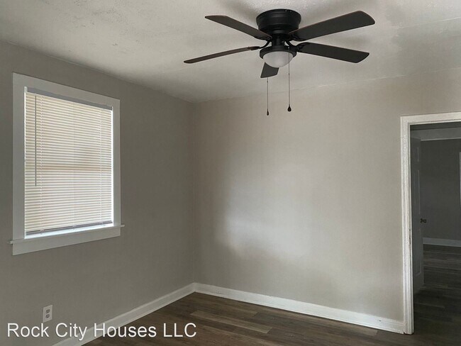 Building Photo - 2 br, 1 bath House - 1319B Maple Street