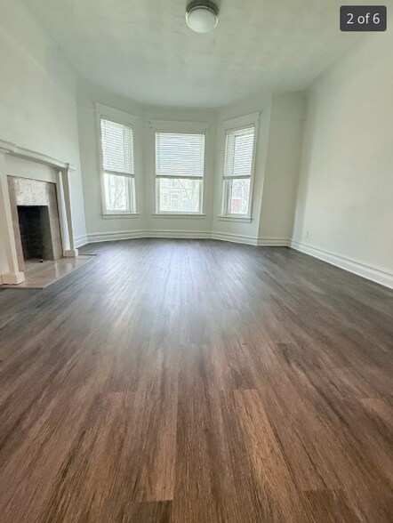 Building Photo - 6406 S Greenwood Ave