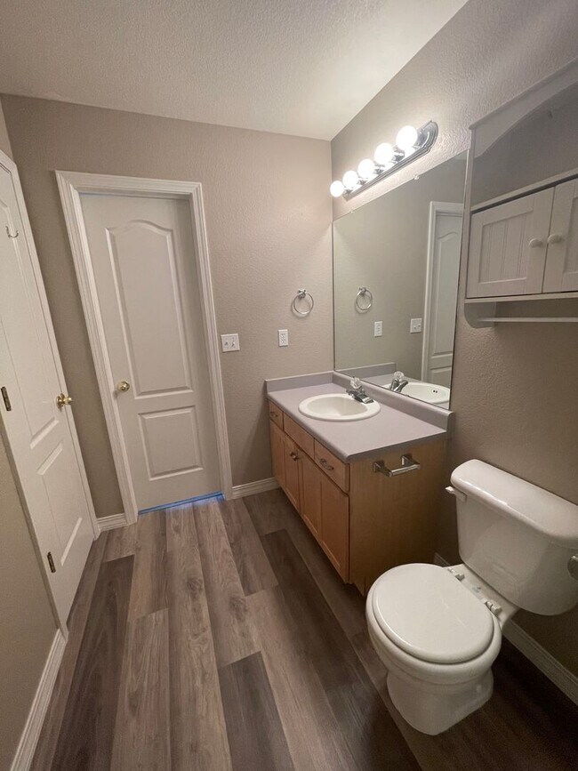 Building Photo - 6720 Antigua Dr